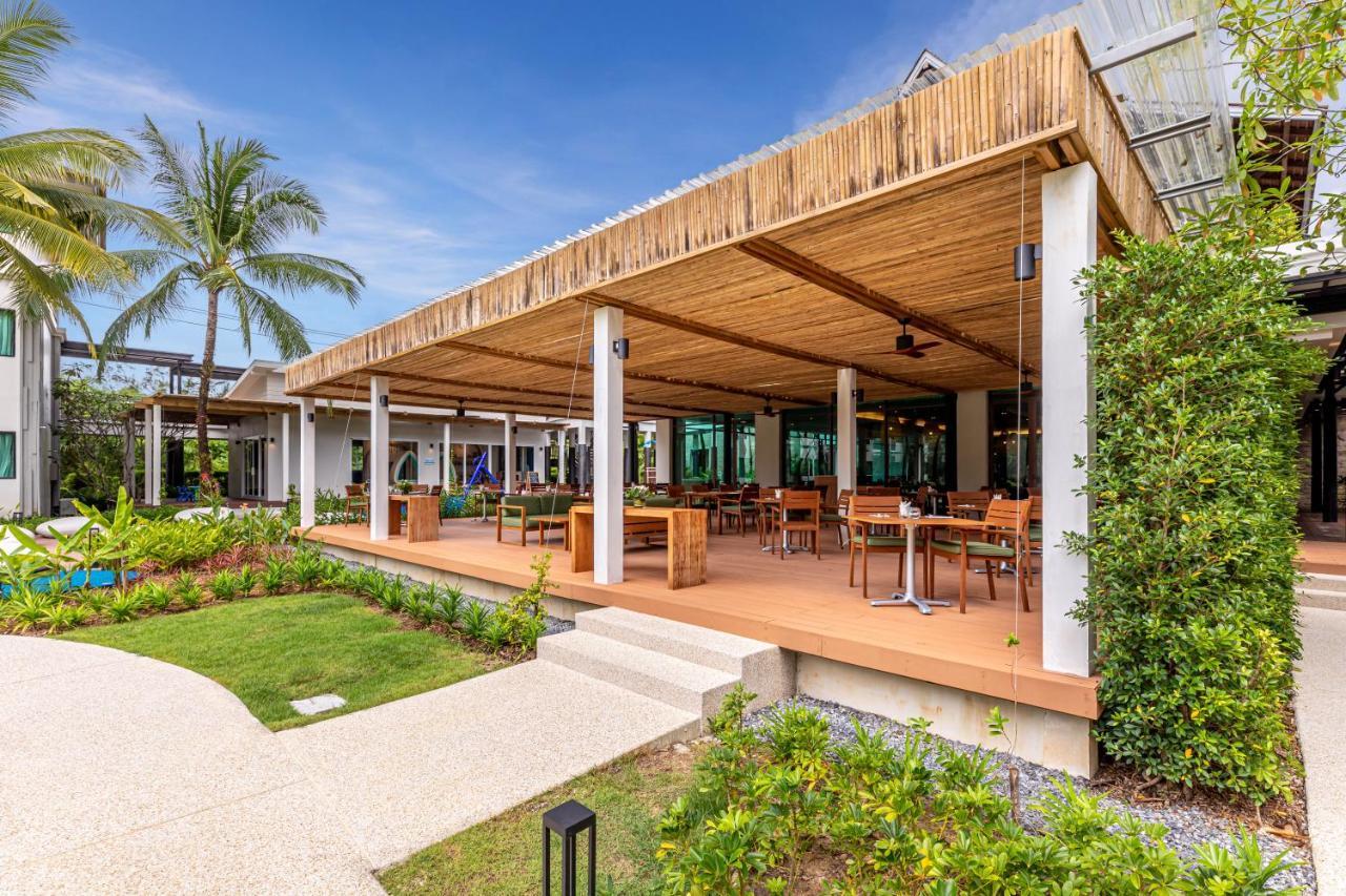 Outrigger Khao Lak Beach Resort - Sha Extra Plus Eksteriør bilde The restaurant at the resort