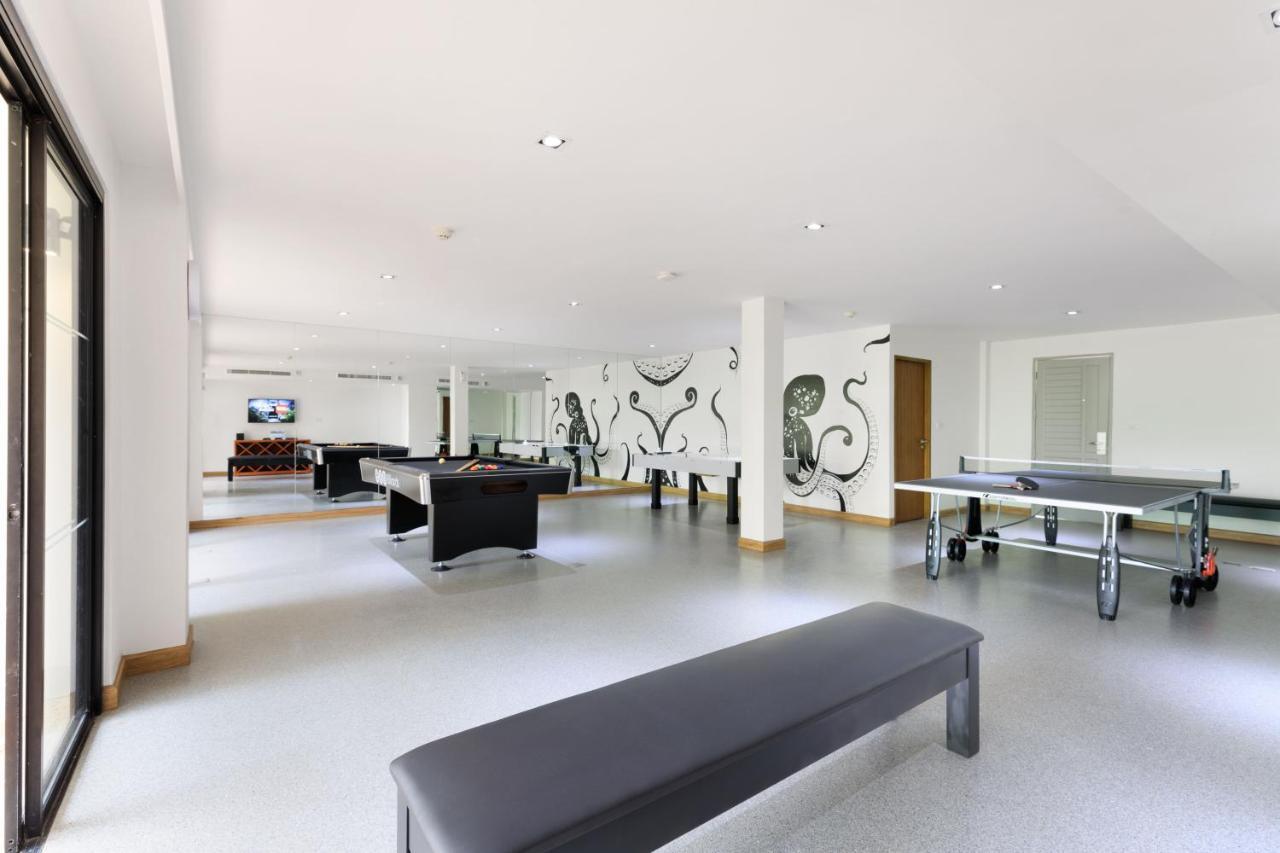Outrigger Khao Lak Beach Resort - Sha Extra Plus Eksteriør bilde The Games Room