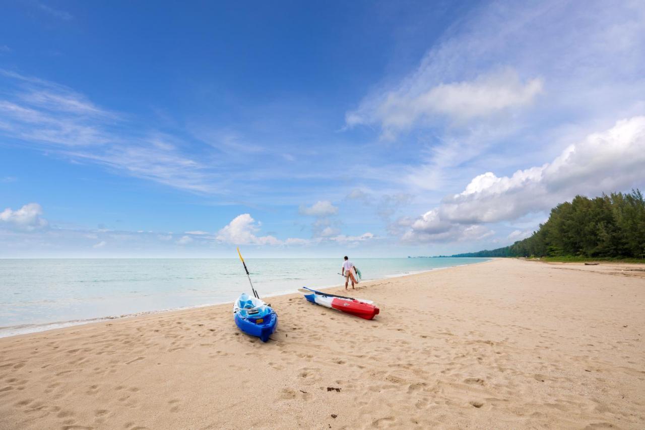 Outrigger Khao Lak Beach Resort - Sha Extra Plus Eksteriør bilde Beach at the park