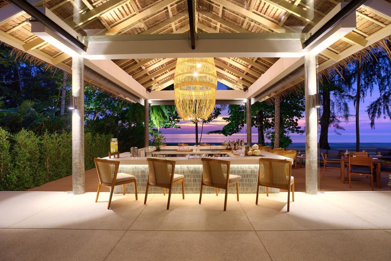 Outrigger Khao Lak Beach Resort - Sha Extra Plus Eksteriør bilde The Bar at the Beach