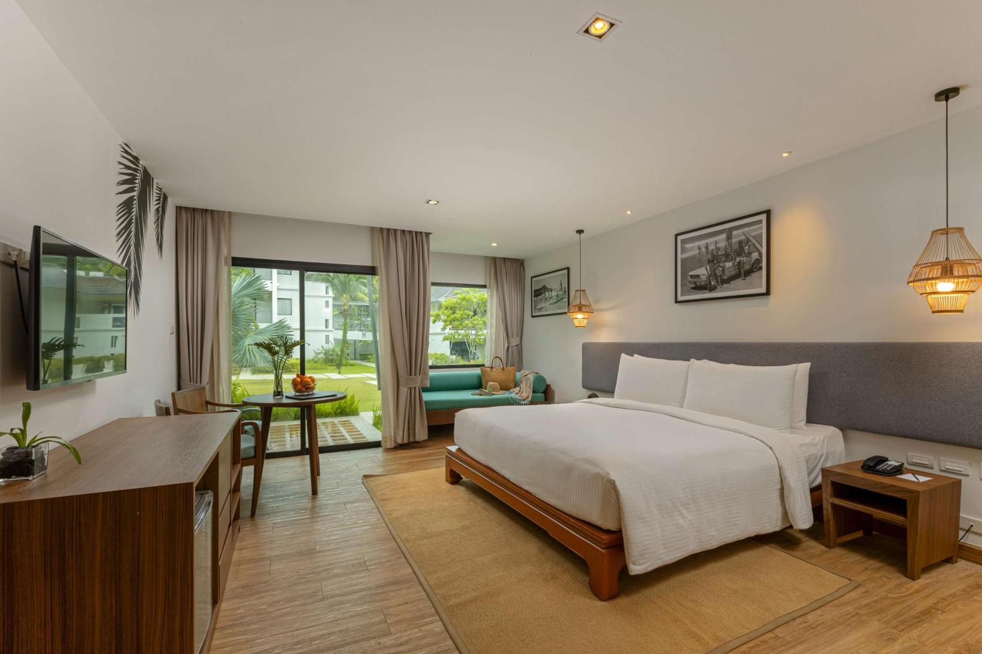 Outrigger Khao Lak Beach Resort - Sha Extra Plus Eksteriør bilde Deluxe Pool Access
