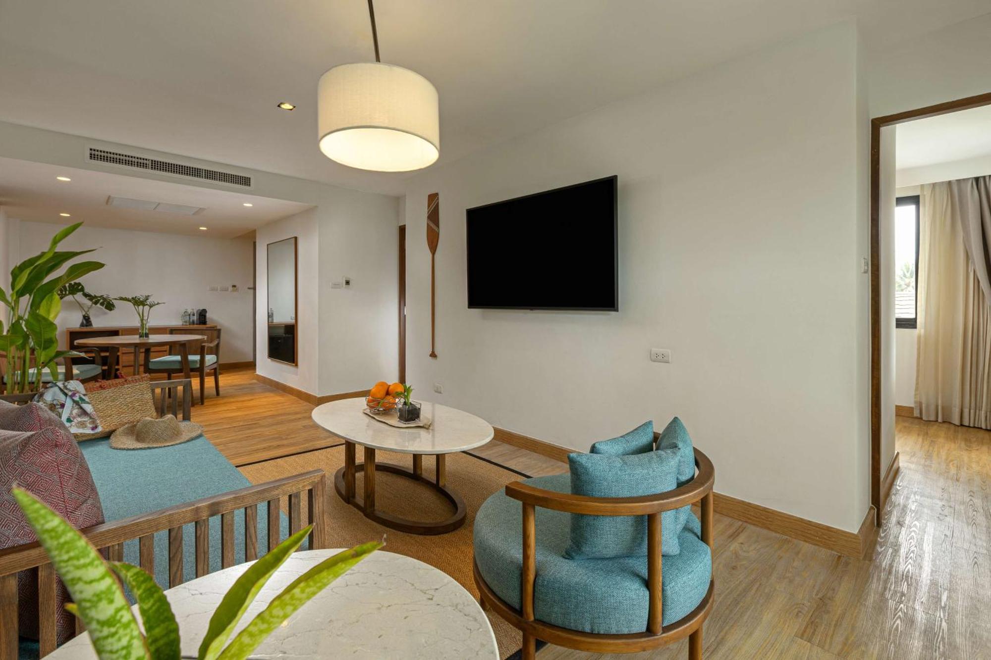 Outrigger Khao Lak Beach Resort - Sha Extra Plus Eksteriør bilde A suite at the hotel